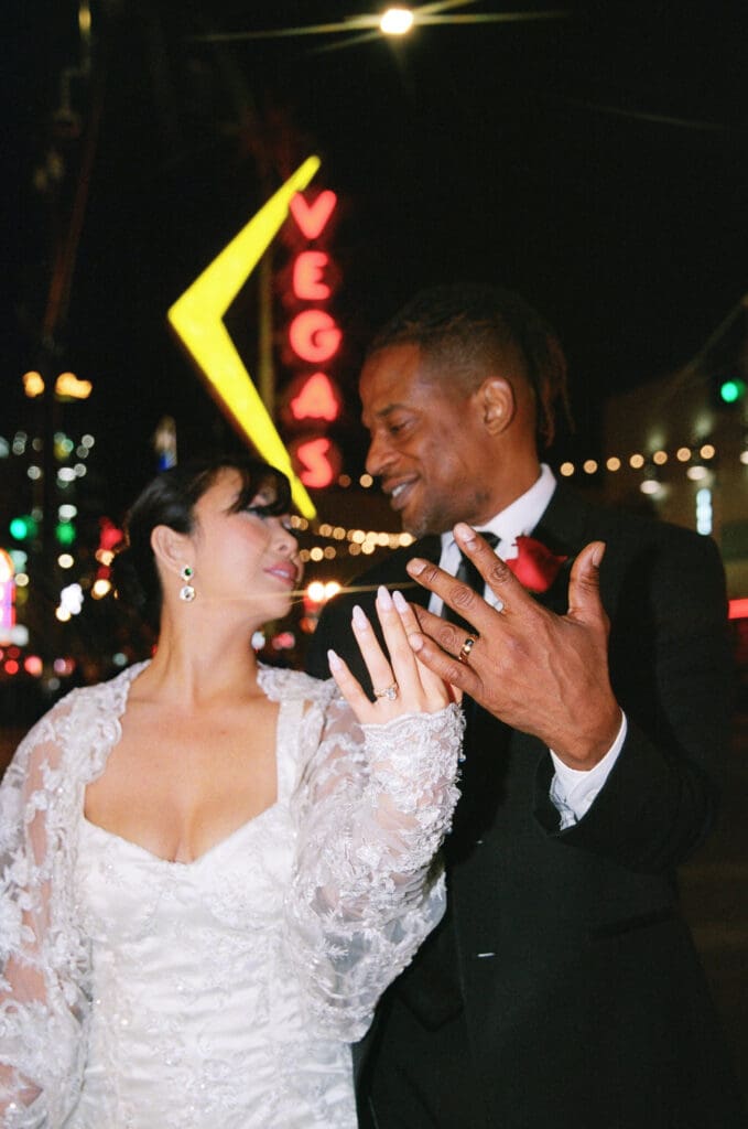 Ashley & Ian’s Chic Las Vegas Elopement At Little White Wedding Chapel