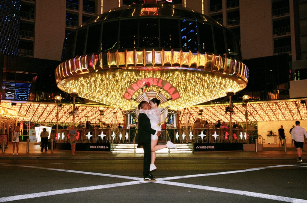 Ashley & Ian’s Chic Las Vegas Elopement At Little White Wedding Chapel