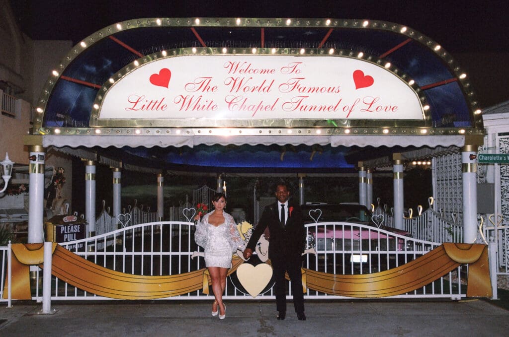 Ashley & Ian’s Chic Las Vegas Elopement At Little White Wedding Chapel