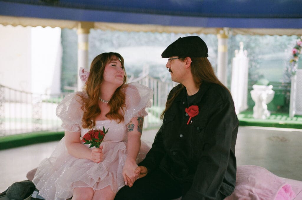Halle & Edward’s Nostalgic Las Vegas Elopement at the Little White Wedding Chapel
