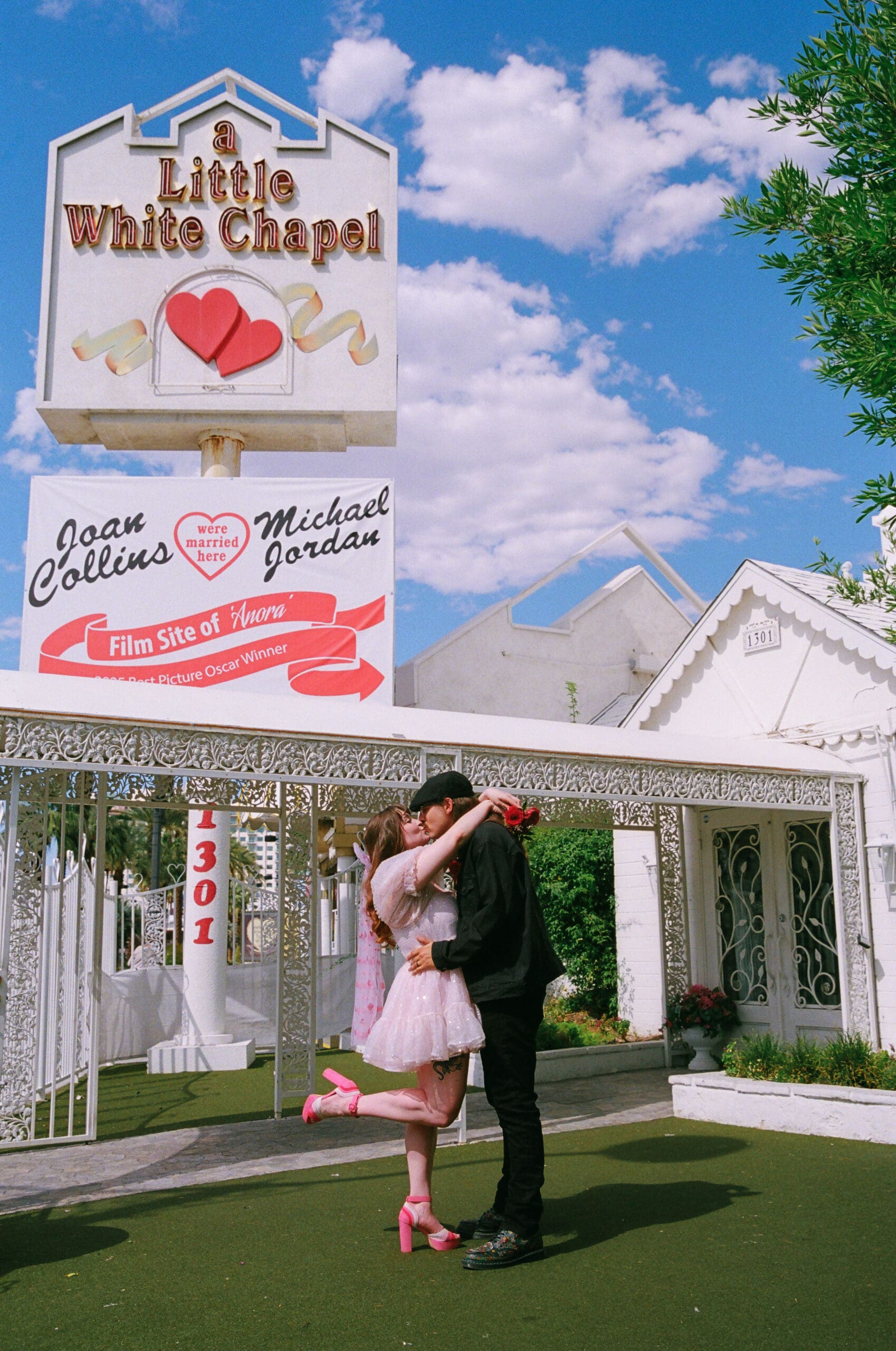 cute picture of the newlyweds kissing