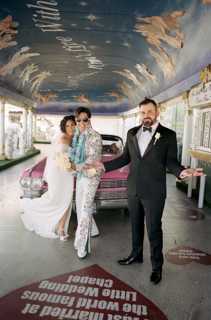 fun bridal portraits with elvis