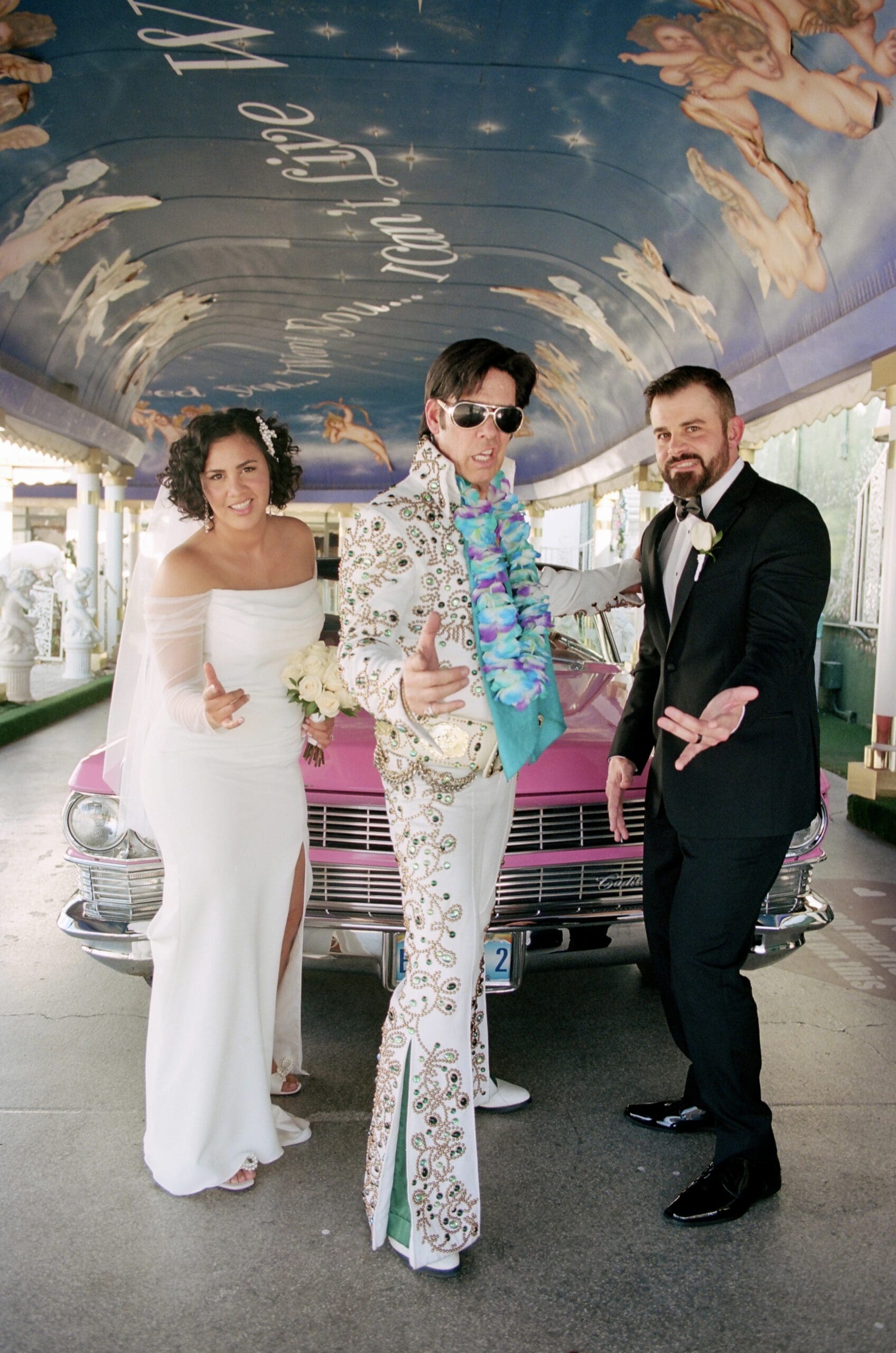 Juliana & Marcus’s Classic Las Vegas Elopement in the Tunnel of Love