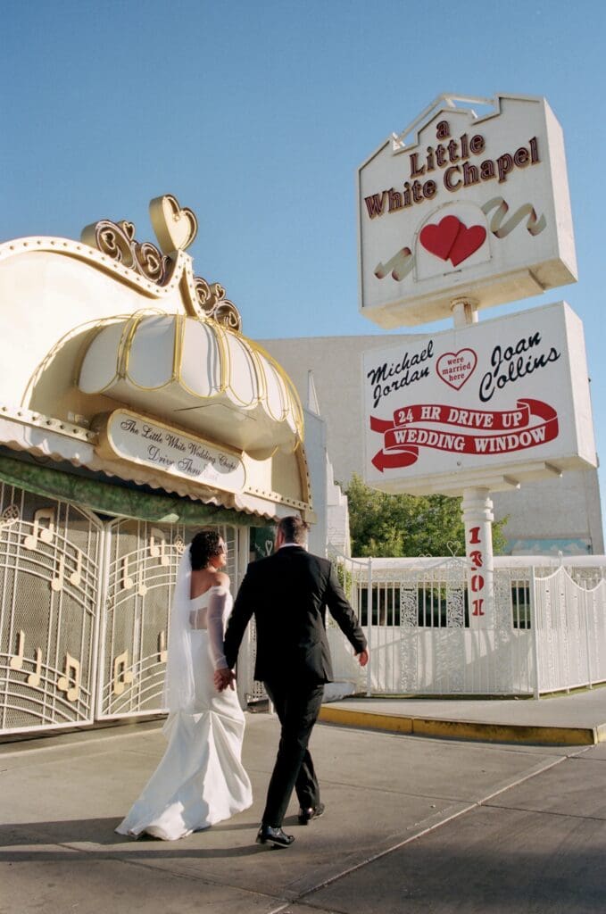 Juliana & Marcus’s Classic Las Vegas Elopement in the Tunnel of Love