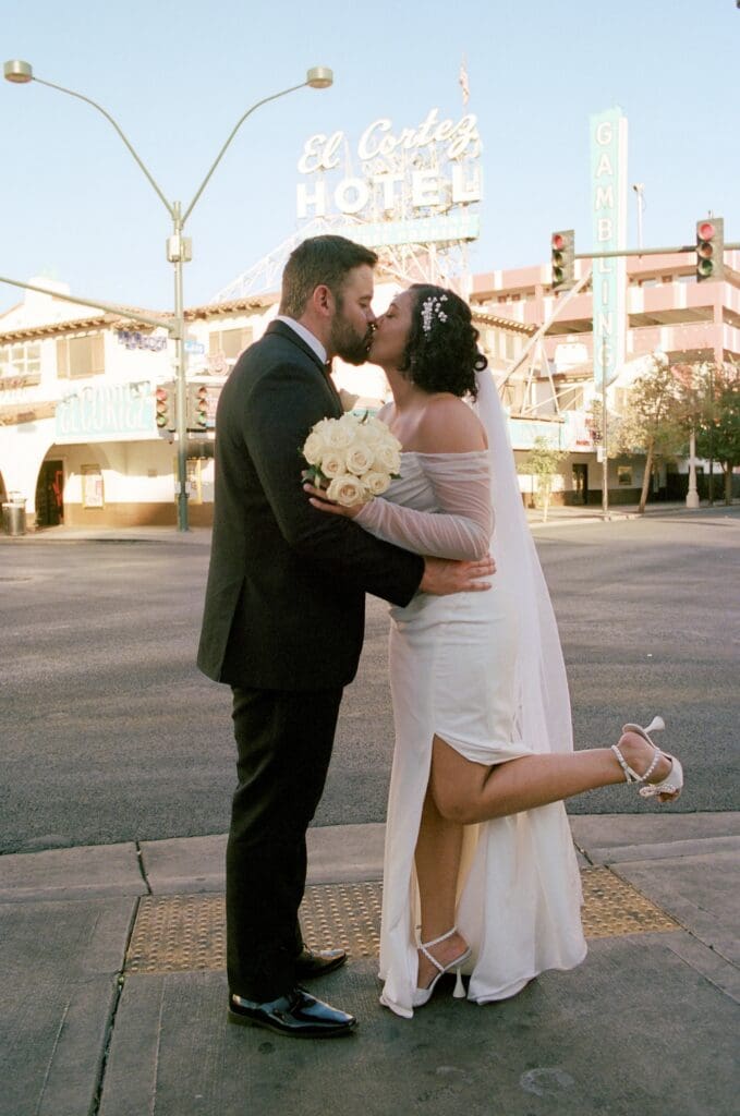 Cute picture of the newly married couple kissing