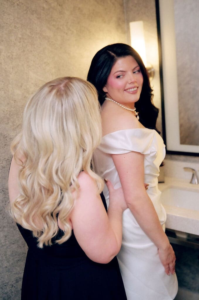 cute picture of the bride and her friend