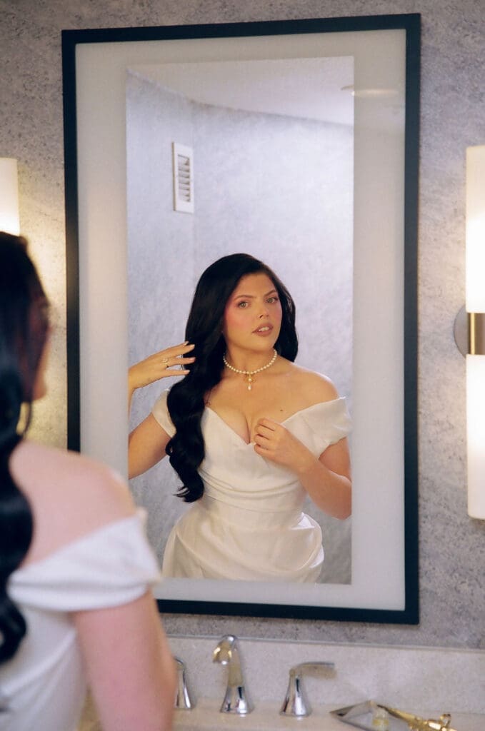 Las Vegas Getting Ready Photos at Planet Hollywood | The Moments Before “I Do”