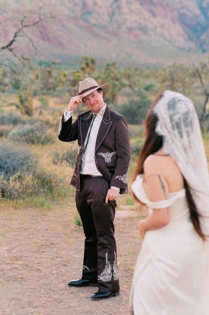 intimate bridal portraits in las vegas desert