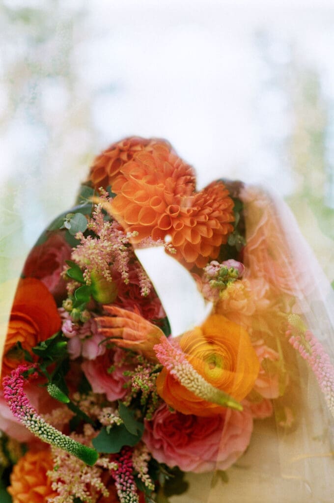 beautiful picture of the newlyweds kissing